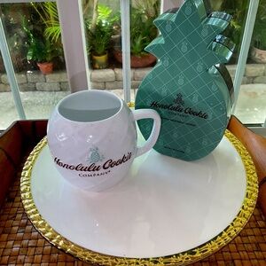Honolulu Cookie Company Coffee Mug & Empty Pineapple Plastic Box